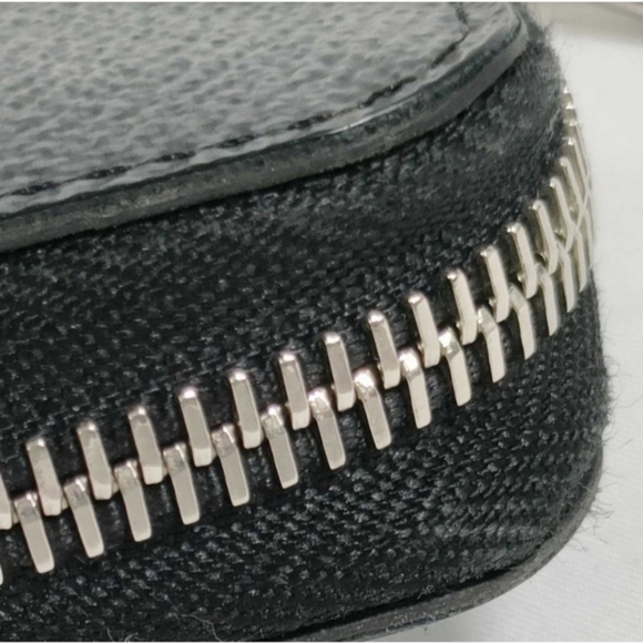 Louis Vuitton Damier Graphite Zippy Wallet - Picture 11 of 13